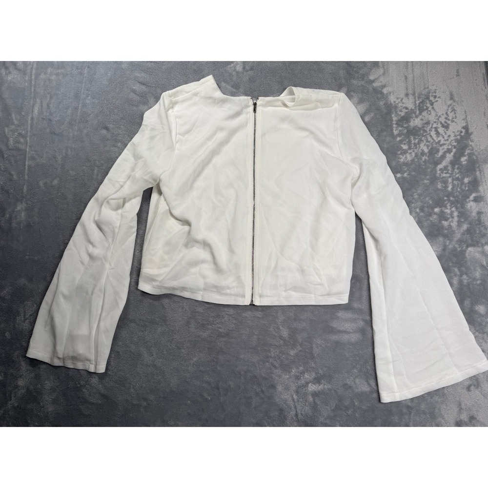 Forever 21 Cropped Jacket Womens Medium White Long Sleeve Round Neck Full Zip